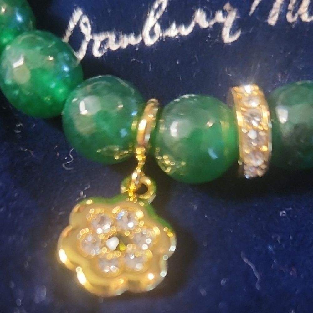 Danbury Mint Emerald Green Bracelet with Gold Floral Charms - Picture 4 of 4